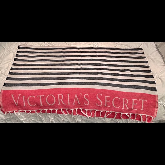 Victoria’s Secret Blanket - Picture 1 of 1